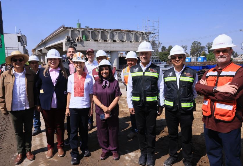 Presidenta Claudia Sheinbaum supervisa avances del distribuidor vial Santa Ana 