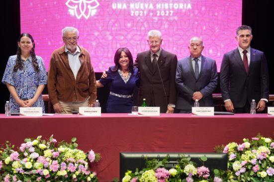 Destacan trayectoria del ex gobernador Alfonso Sánchez Anaya en libro